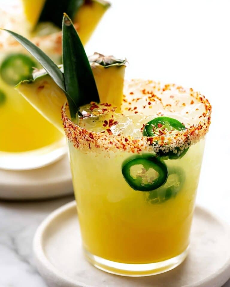 Spicy Pineapple Margaritas Recipe